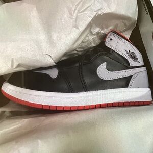 KIDS JORDAN MID (PS)